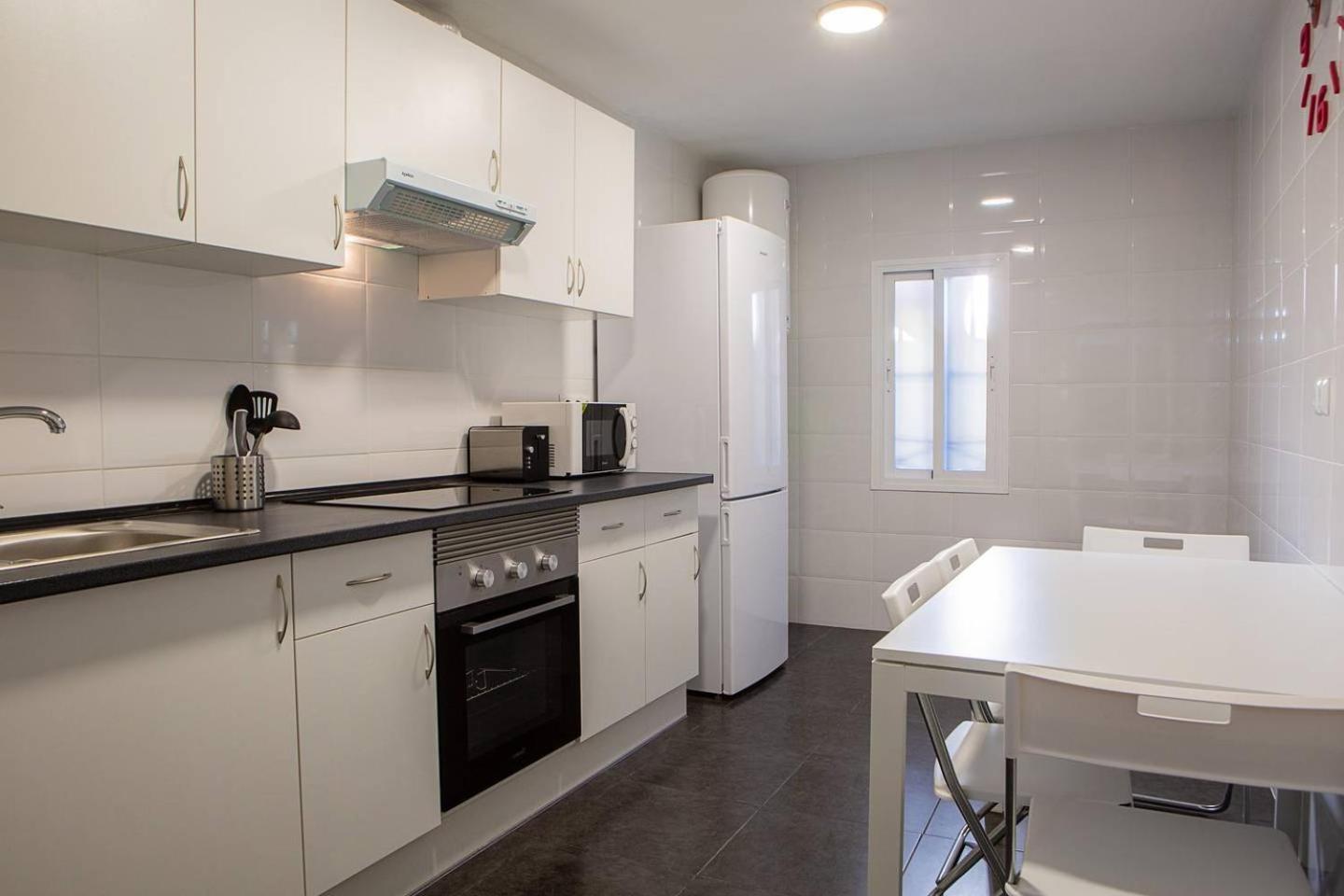 Lovely 3 Bedroom Apartment Next To Fuencarral Madrid Buitenkant foto