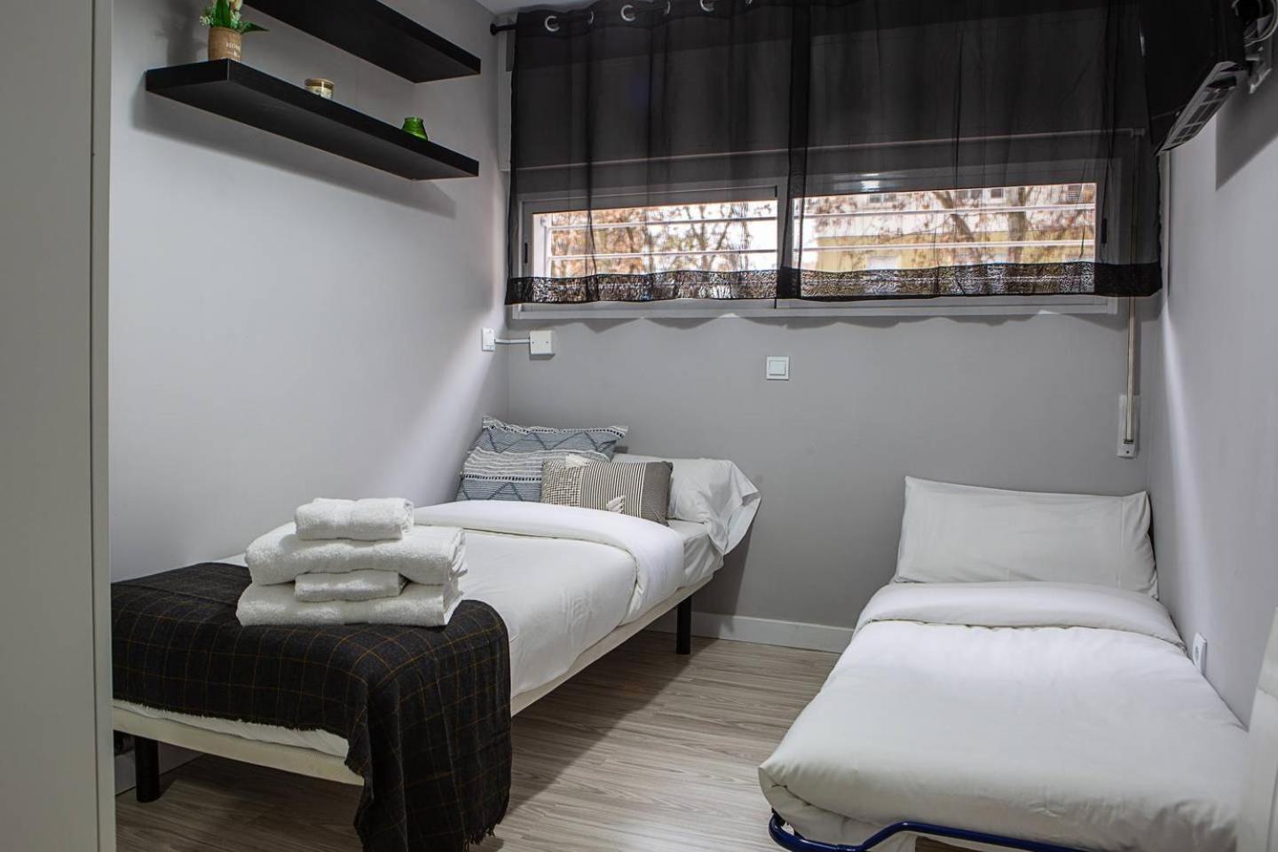 Lovely 3 Bedroom Apartment Next To Fuencarral Madrid Buitenkant foto