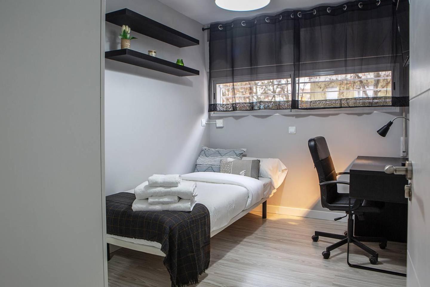 Lovely 3 Bedroom Apartment Next To Fuencarral Madrid Buitenkant foto