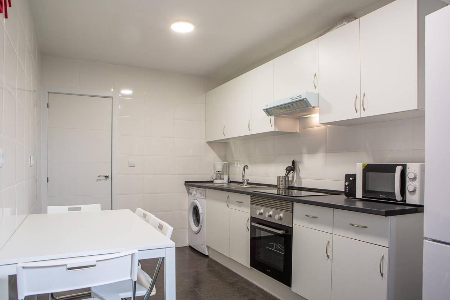 Lovely 3 Bedroom Apartment Next To Fuencarral Madrid Buitenkant foto